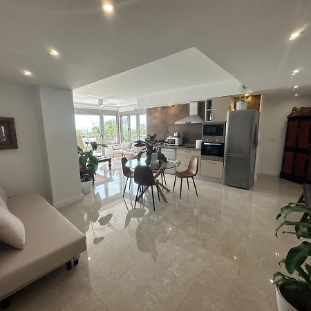 Penthouse Puerta De Pedregalejo Málaga Exterior foto